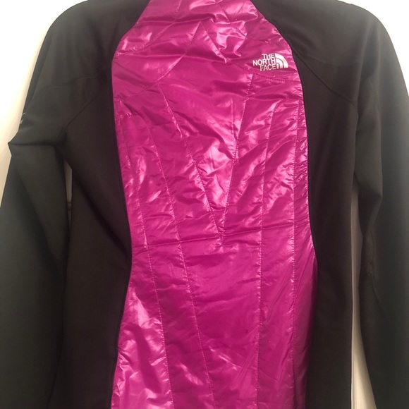 North face jogging jacket 🏃🏽‍♀️ - Picture 4 of 4